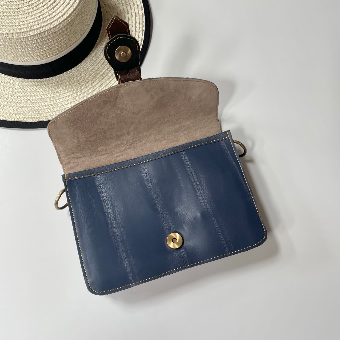 OUTLET Nephele Nancy Bag Unique Handmade Recycled Sustainable Leather