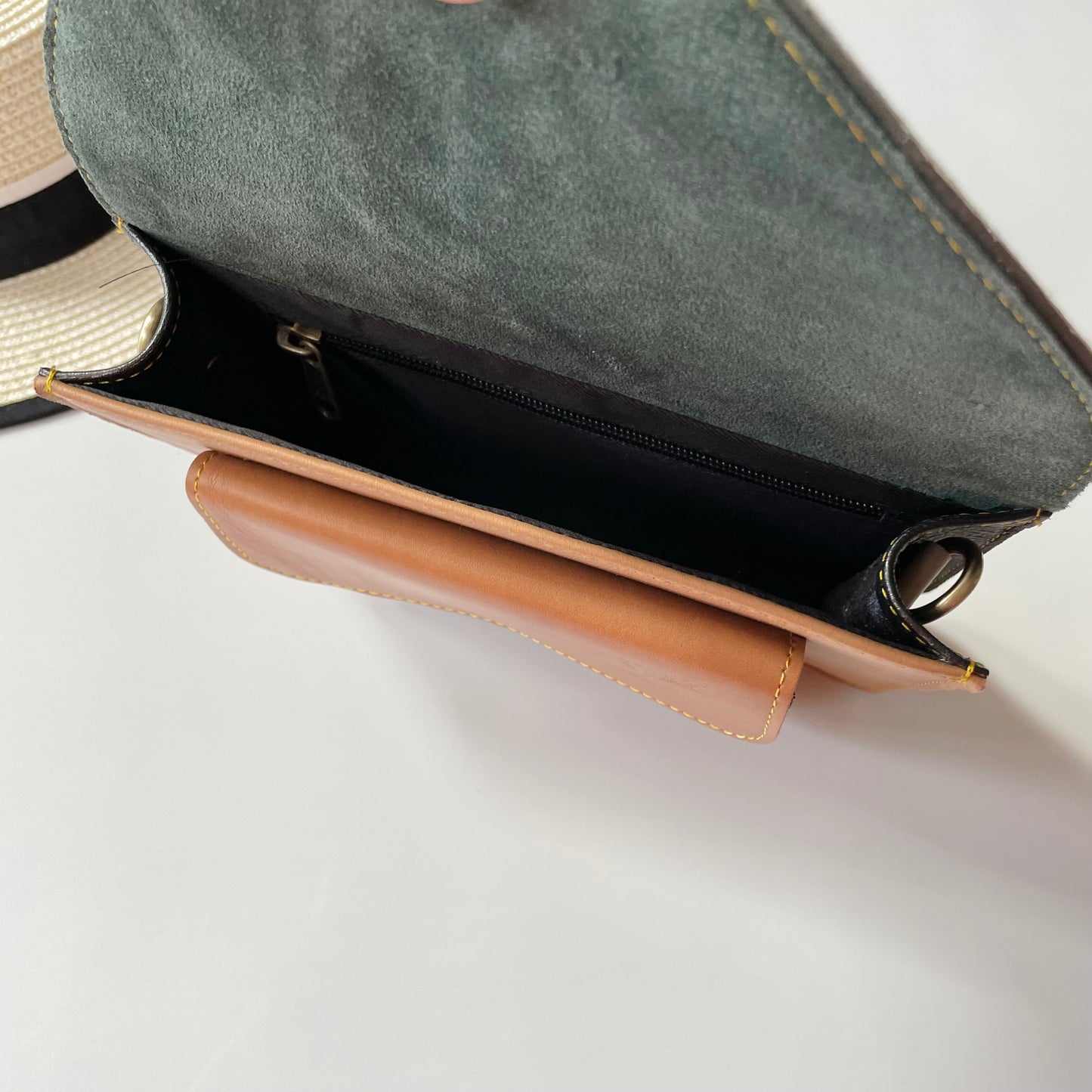 OUTLET Nephele Dixie Bag Unique Handmade Recycled Sustainable Leather