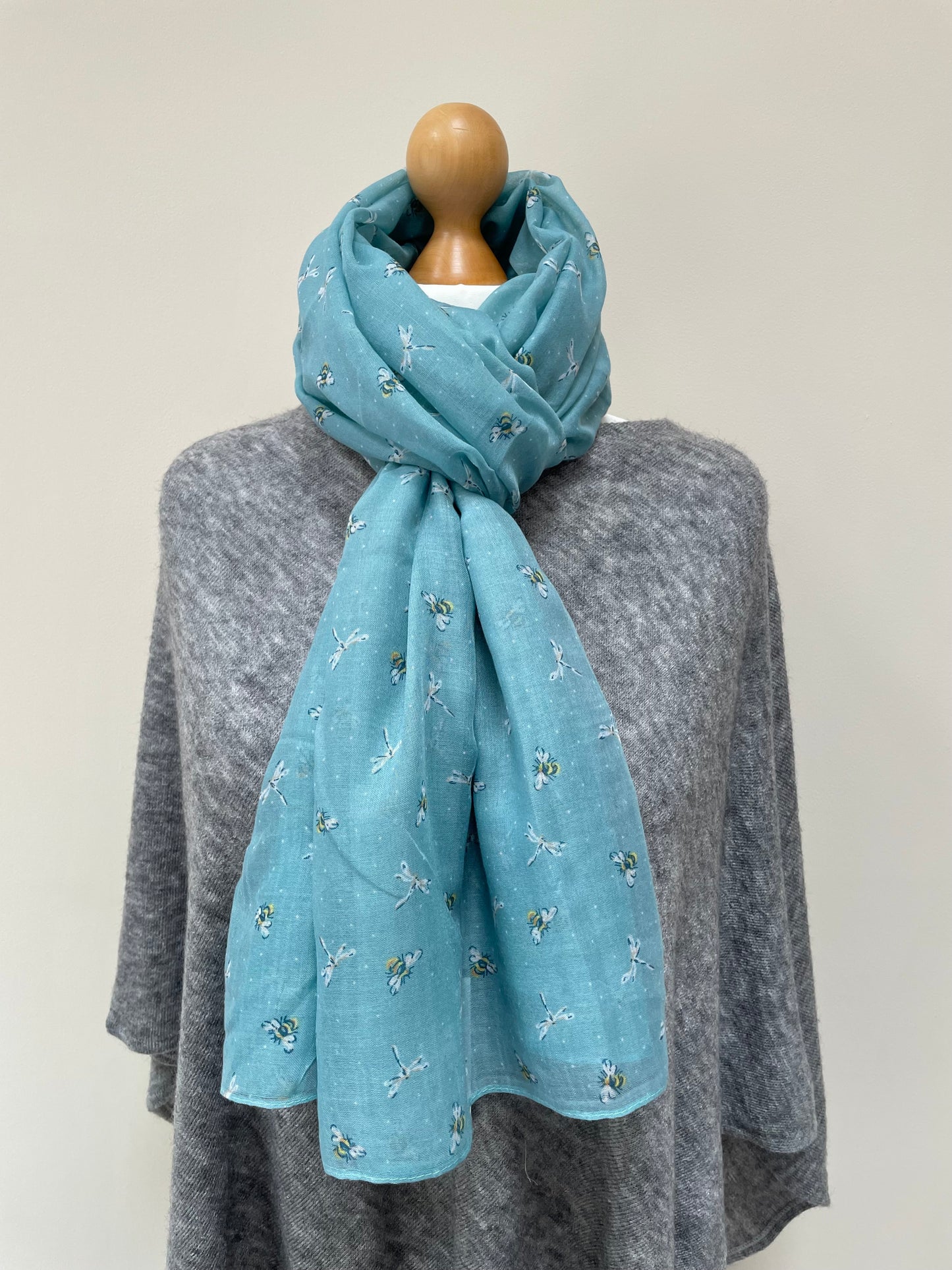 Summer Bee Scarf
